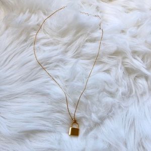 Are You Am I  <Lira Necklace>